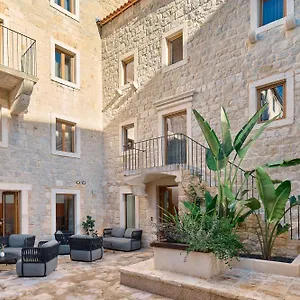 Hotel Heritage
